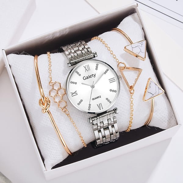 2022 Wholesale Custom LOGO fashion Classic jewelry Ladies Quartz bracelets and Watches set for women