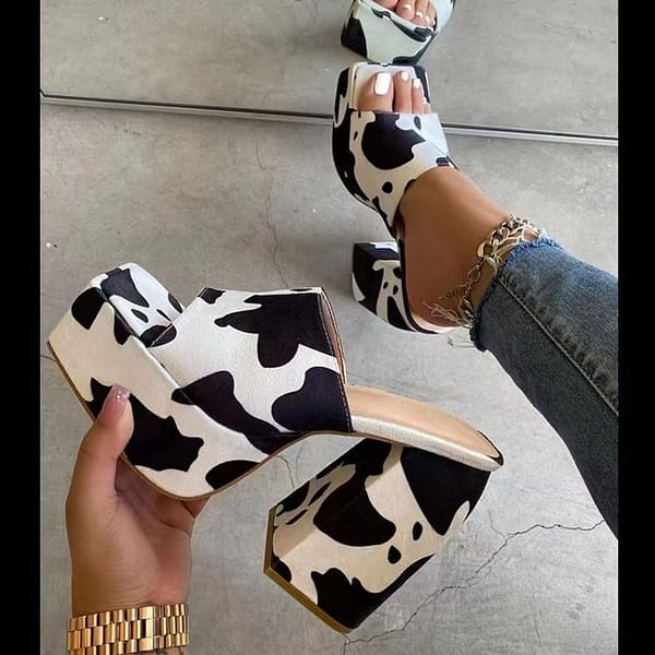 2022 New style square head thick soled large thick heel straight line slippers for women high heel shoes